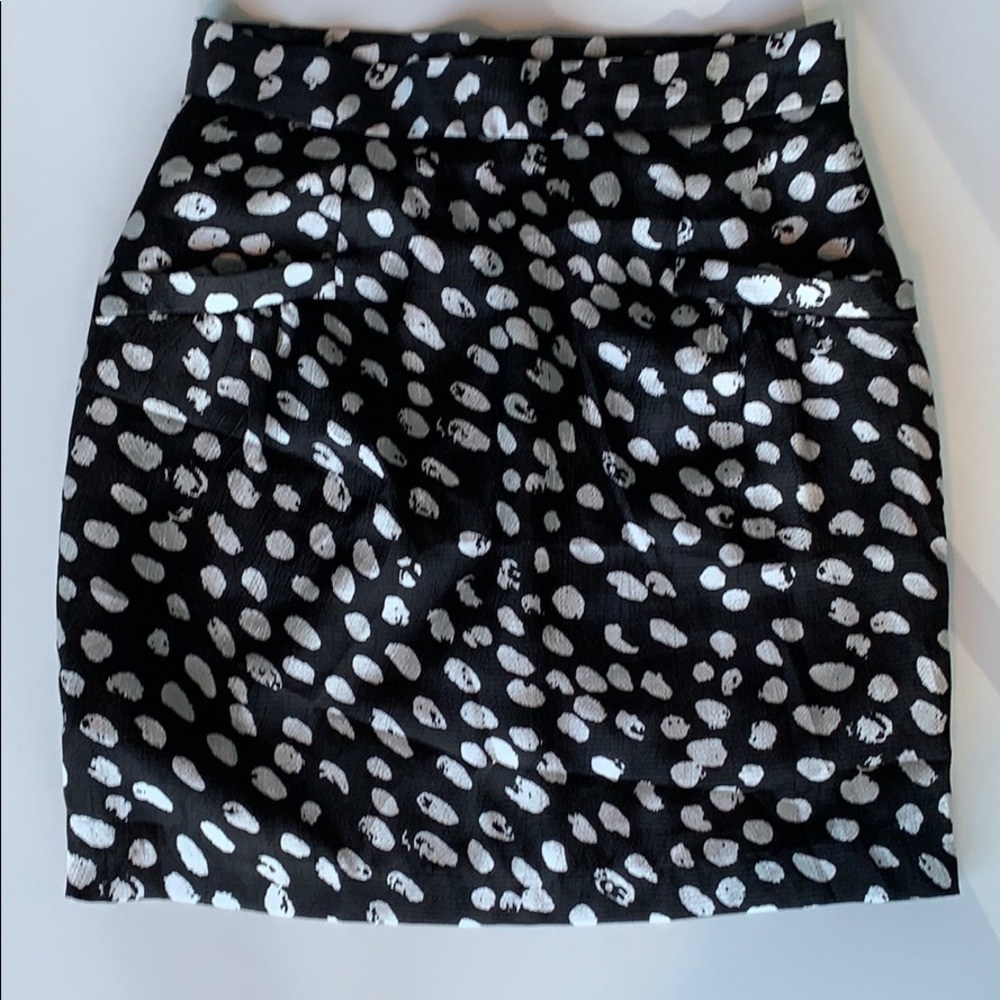 Forever 21 Black & White pockets silky  S/P